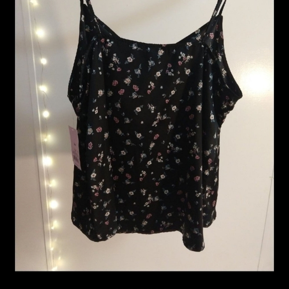Tank top NWT - Picture 3 of 5